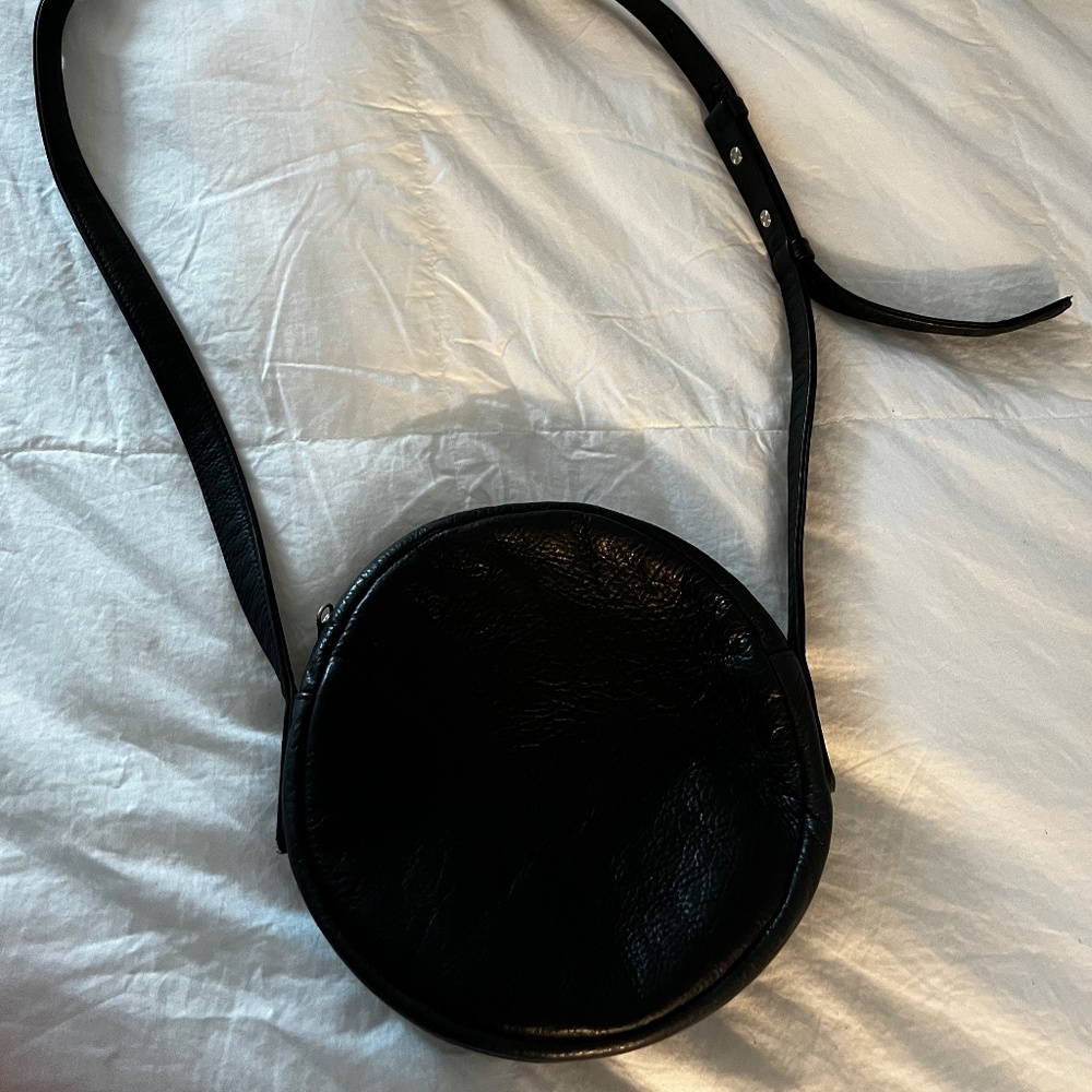 Baggy Black Leather Circle Bag
